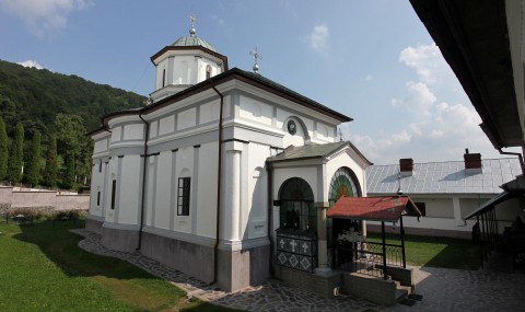Sfânta Mănăstire Frăsinei