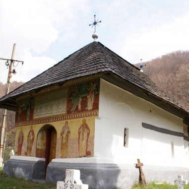 Biserica veche de la Cimitir
